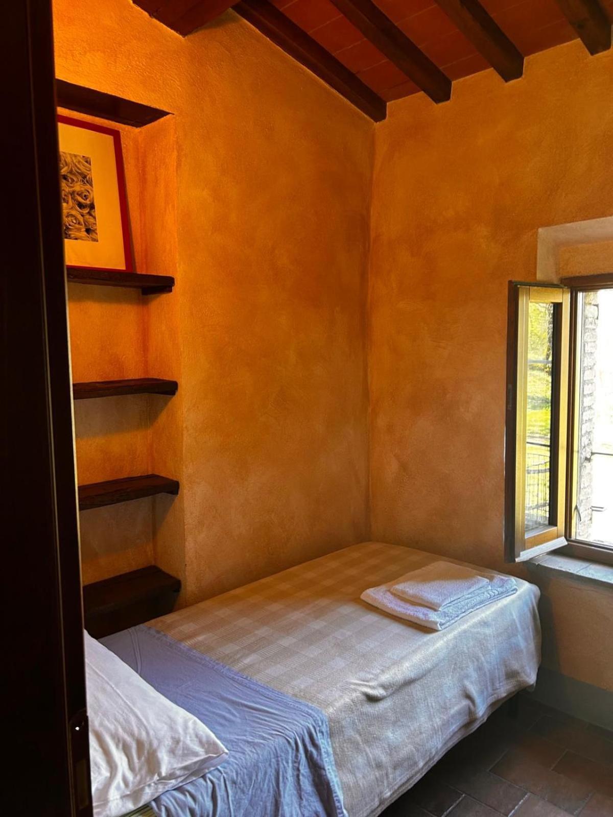 Casetta Di Ugolino Radicofani Esterno foto
