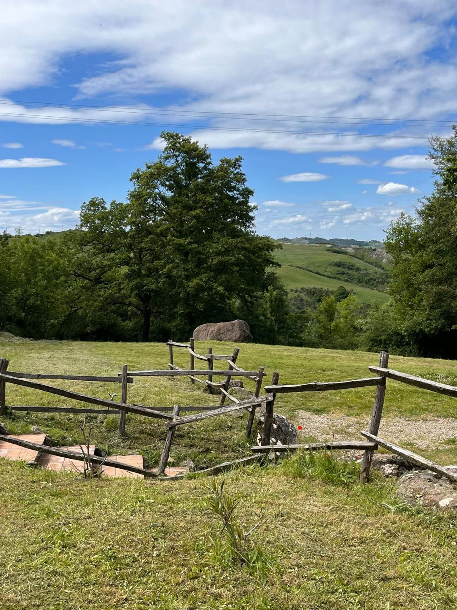 Casetta Di Ugolino Radicofani Esterno foto